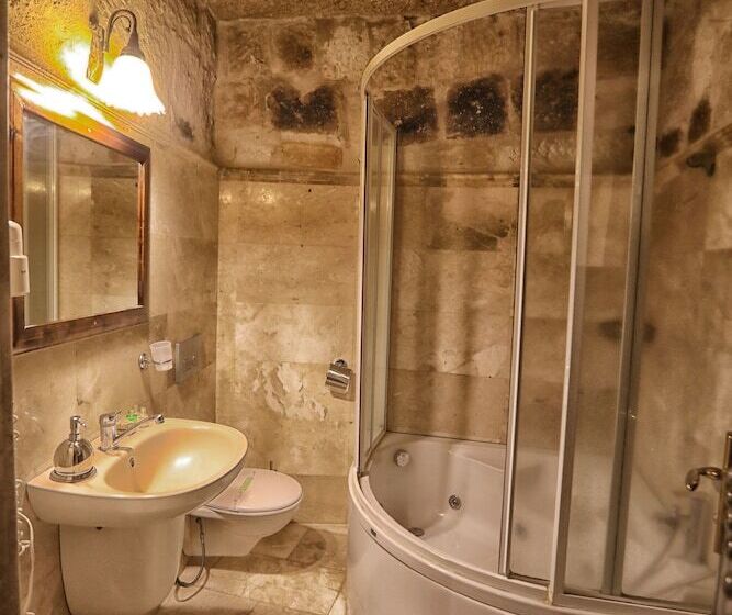 غرفة ديلوكس, Century Cave