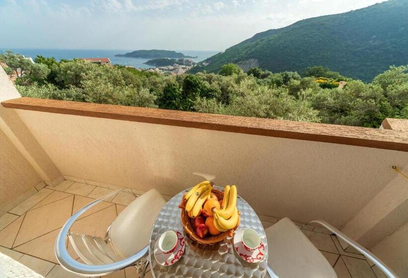 اتاق استاندارد با تراس و چشم‌انداز دریا, Villa Kruna Lux