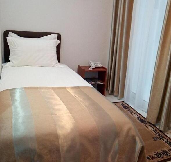 اتاق یک تخته با تراس, Villa Kruna Lux
