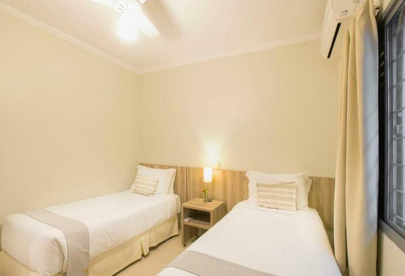 家族用バンガロー, Vinhedo Plaza