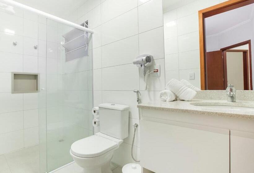 家族用バンガロー, Vinhedo Plaza