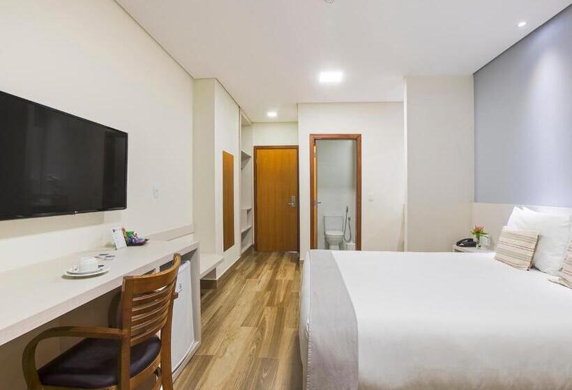 プレミアムトリプルルーム, Vinhedo Plaza