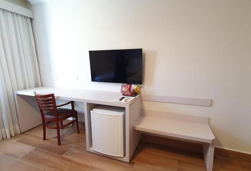 スタンダードトリプルルーム, Vinhedo Plaza