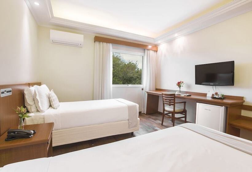 スタンダードトリプルルーム, Vinhedo Plaza