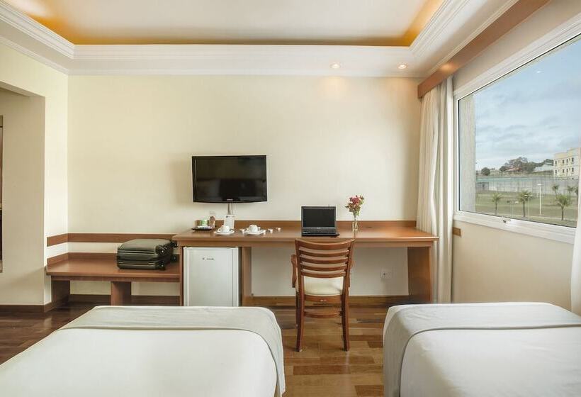 スタンダードトリプルルーム, Vinhedo Plaza