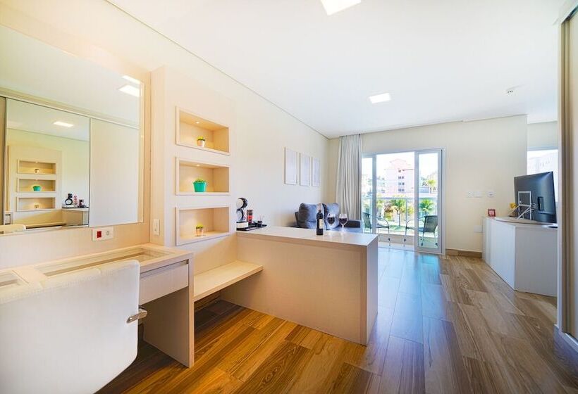 プレジデントスイートルーム, Vinhedo Plaza