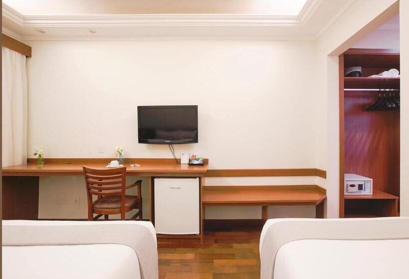 スタンダードトリプルルーム, Vinhedo Plaza