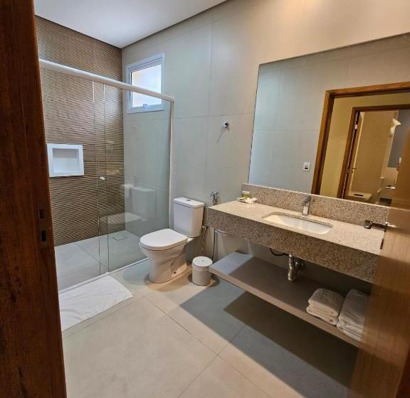 スタンダードバンガロー, Vinhedo Plaza