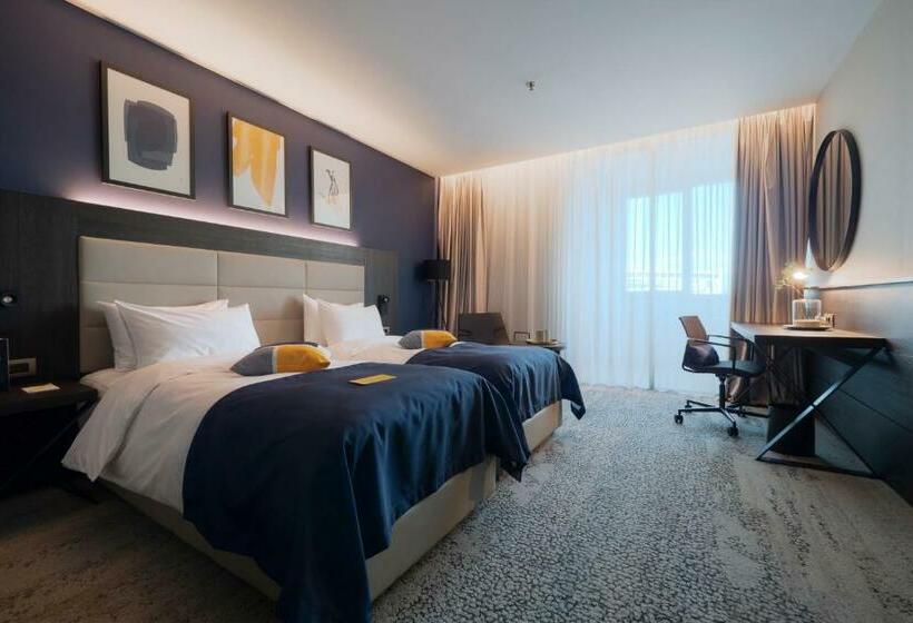 Camera Standard, Voco   Podgorica, An Ihg