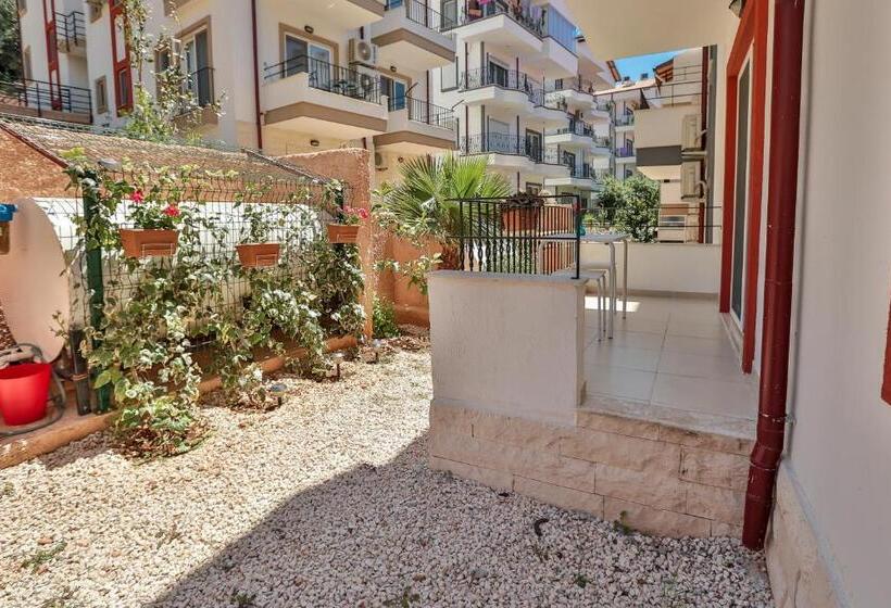 דירה בת חדר שינה 1 עם מרפסת, Kasinn Apart
