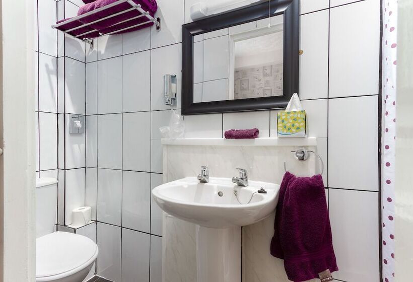 חדר סטנדרט, The Chorlton