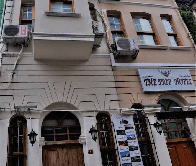 Deluxe Triple Room, The Trip Istanbul