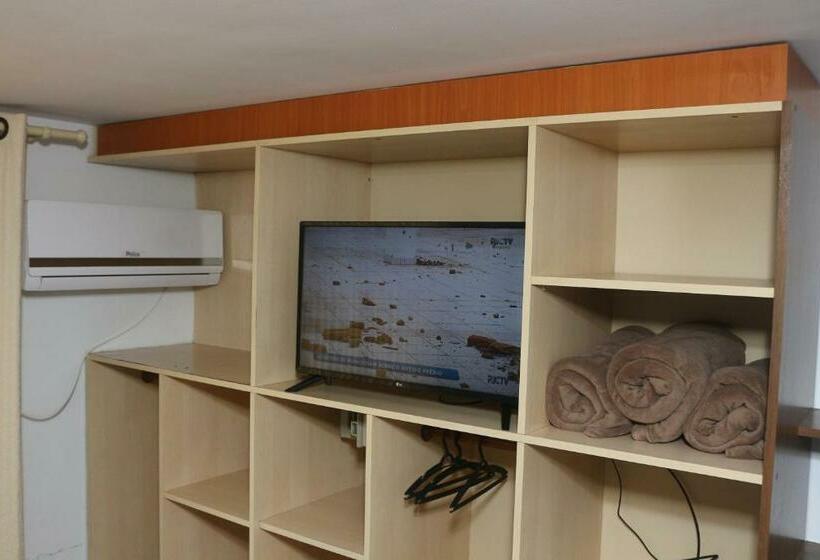 اتاق خانوادگی, Mar