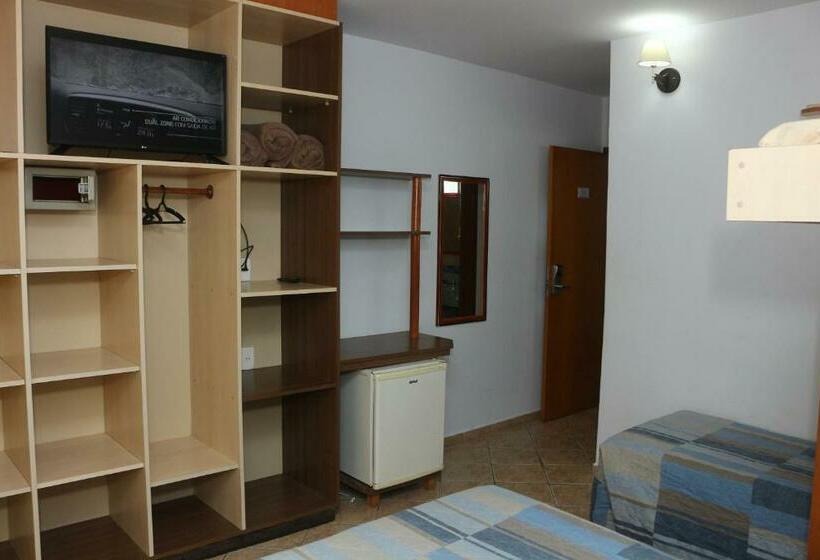 اتاق خانوادگی, Mar