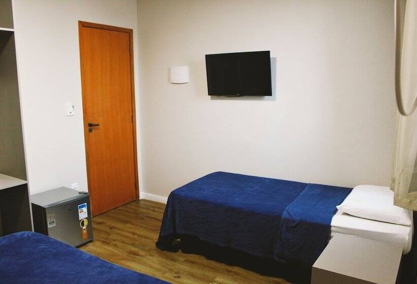 舒适三人间, Pousada Del Rey