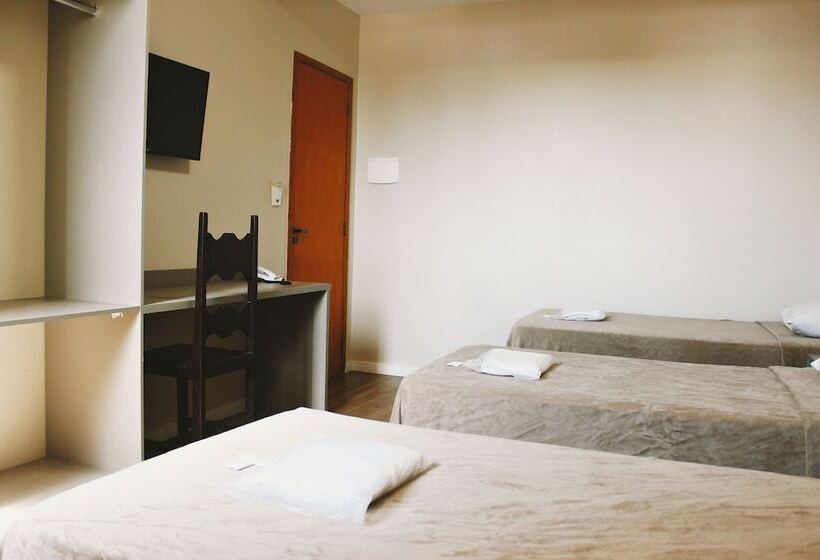 舒适三人间, Pousada Del Rey