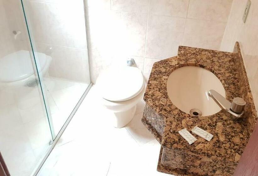 اتاق استاندارد چهار تخته, Premier