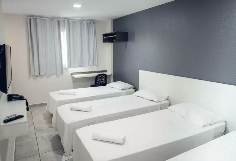 スタンダード４人部屋, Rota 232 Hotel Caruaru