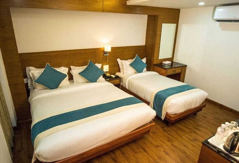 اتاق کلاسیک سه تخته, Tradition & Spa