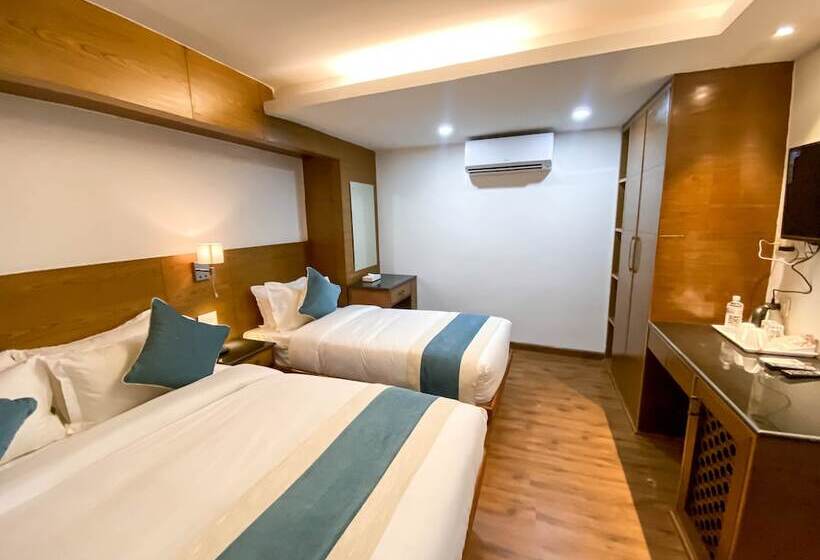 اتاق کلاسیک سه تخته, Tradition & Spa