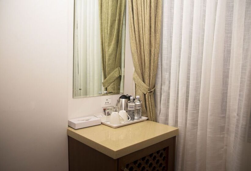 اتاق لوکس سه تخته, Tradition & Spa