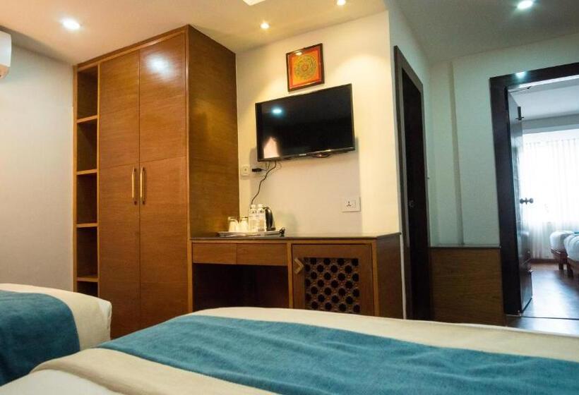 اتاق خانوادگی, Tradition & Spa