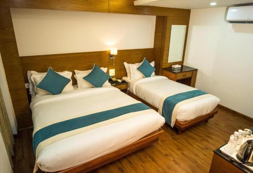 اتاق کلاسیک سه تخته, Tradition & Spa