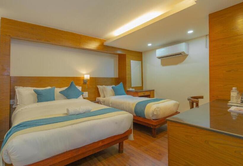 اتاق کلاسیک سه تخته, Tradition & Spa