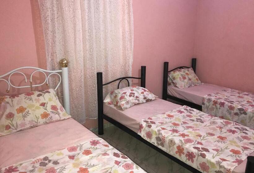 Номер Стандарт Трехместный, Brazil Inn Hostel Club