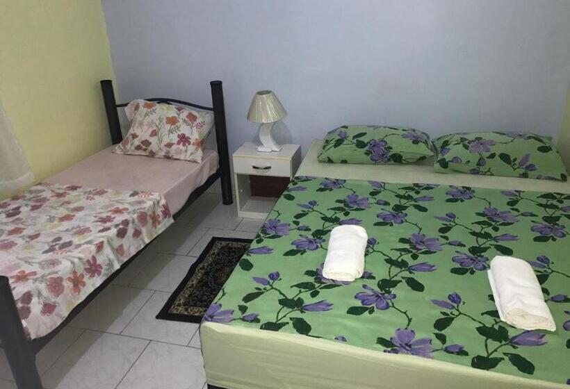 Номер Стандарт Трехместный, Brazil Inn Hostel Club