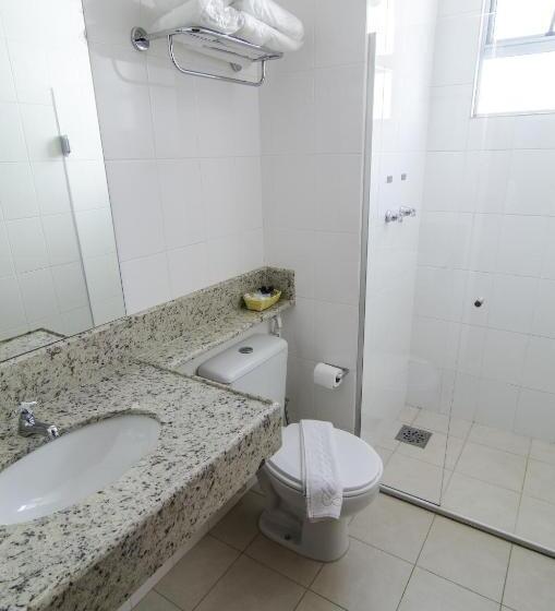 Suite with lake view, Atlas