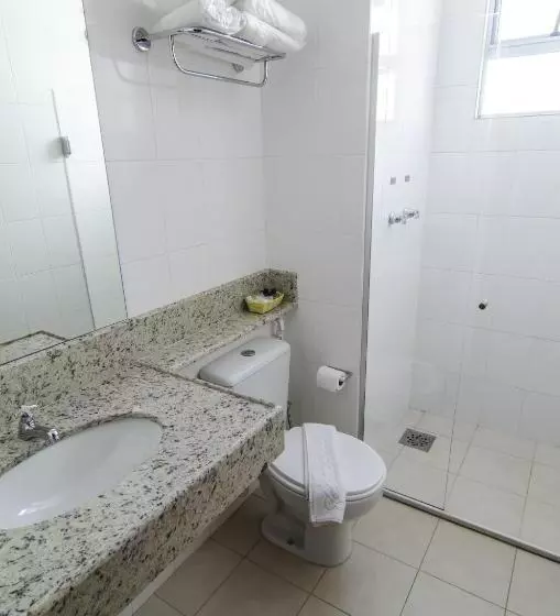 Suite with lake view, Atlas
