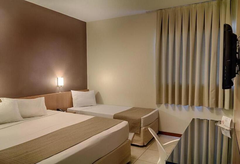 Delüks Üç Kişilik Oda, Atlas