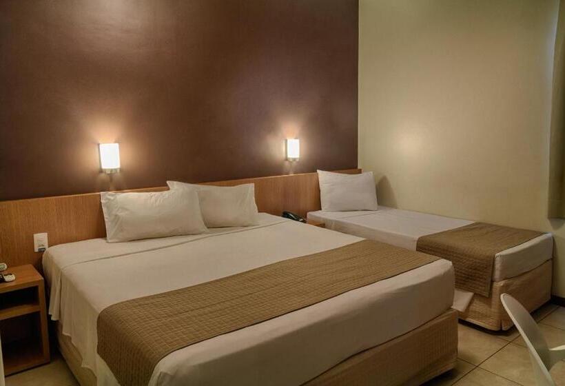 Delüks Üç Kişilik Oda, Atlas