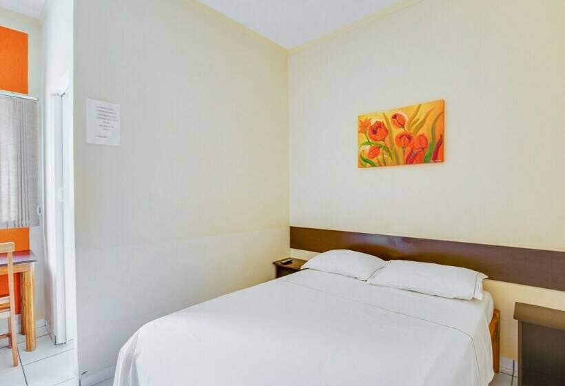 غرفة قياسية, Fabiel Palace