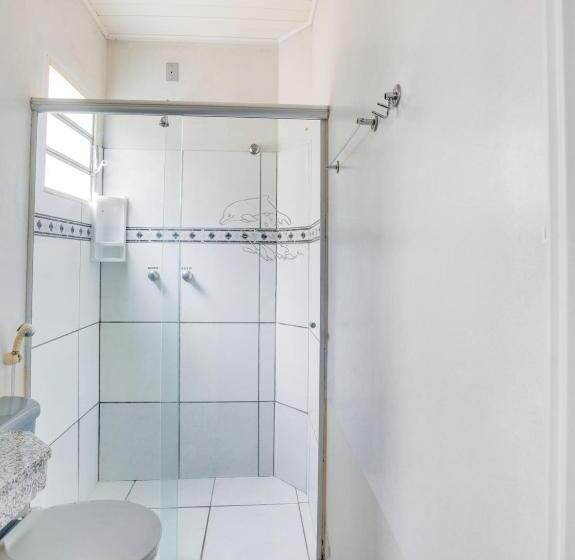 غرفة إقتصادية ثلاثية, Fabiel Palace