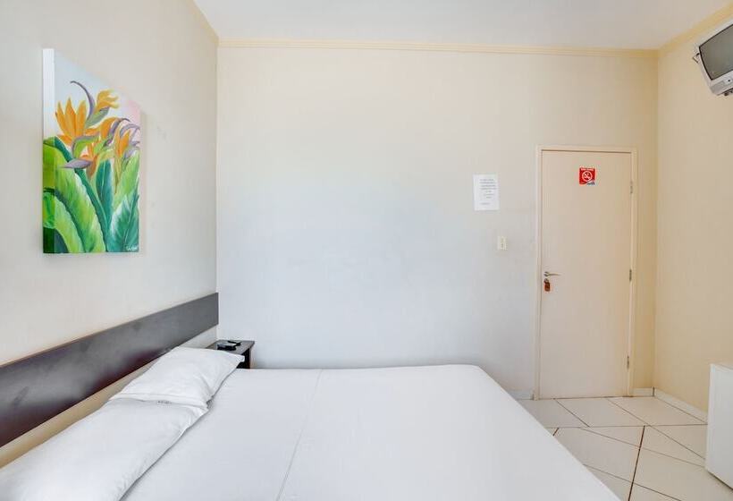 غرفة قياسية, Fabiel Palace