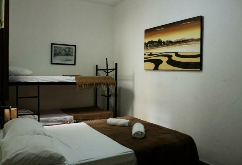 اتاق استاندارد چهار تخته, Pousadinha Copacabana