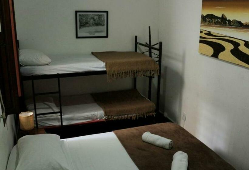 اتاق استاندارد چهار تخته, Pousadinha Copacabana
