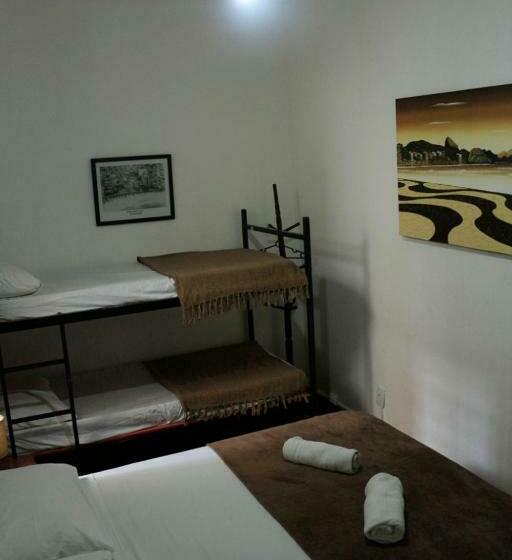 اتاق استاندارد چهار تخته, Pousadinha Copacabana