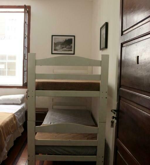 اتاق خانوادگی, Pousadinha Copacabana