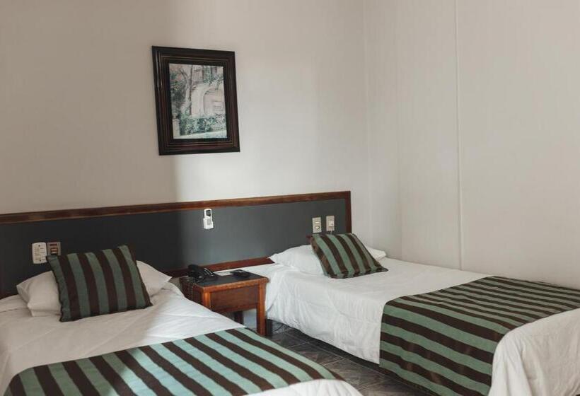 غرفة قياسية, Ouro Cerrado Palace