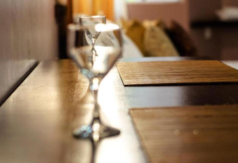 جناح مزود بجاكوزى, Ouro Cerrado Palace