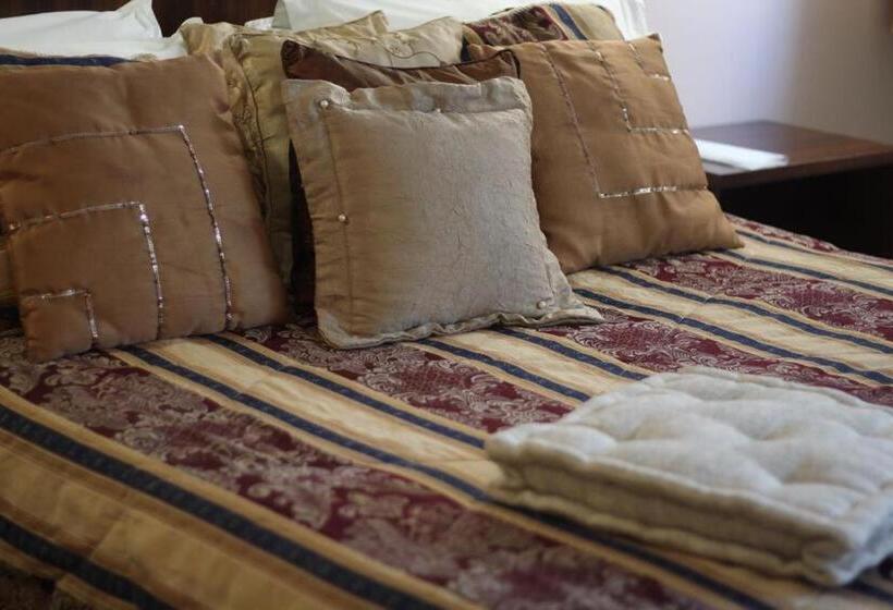 جناح مزود بجاكوزى, Ouro Cerrado Palace