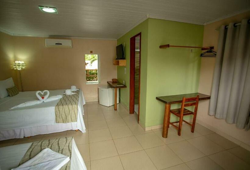 غرفة قياسية ثلاثية, Pousada Baluarte