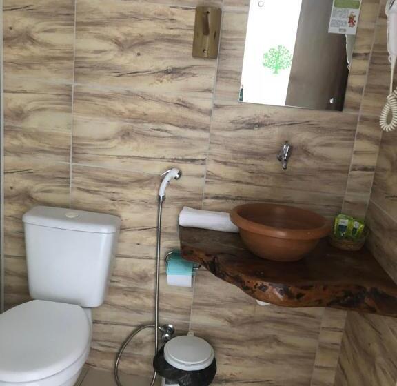 غرفة قياسية ثلاثية, Pousada Baluarte