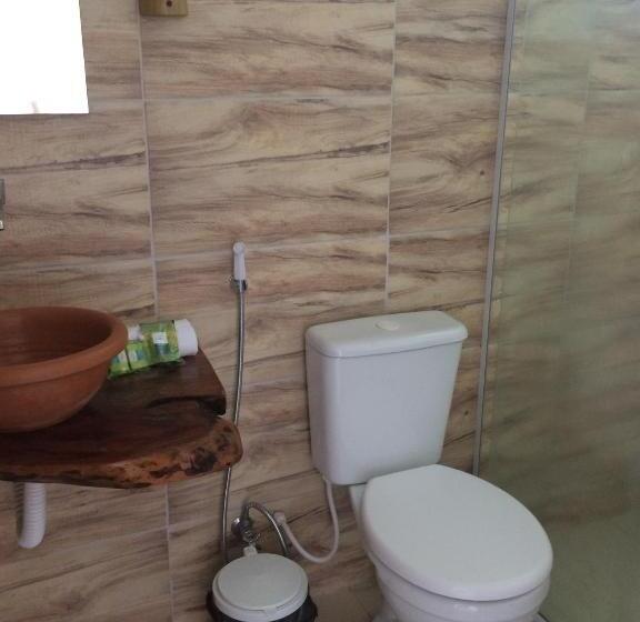 غرفة قياسية ثلاثية, Pousada Baluarte