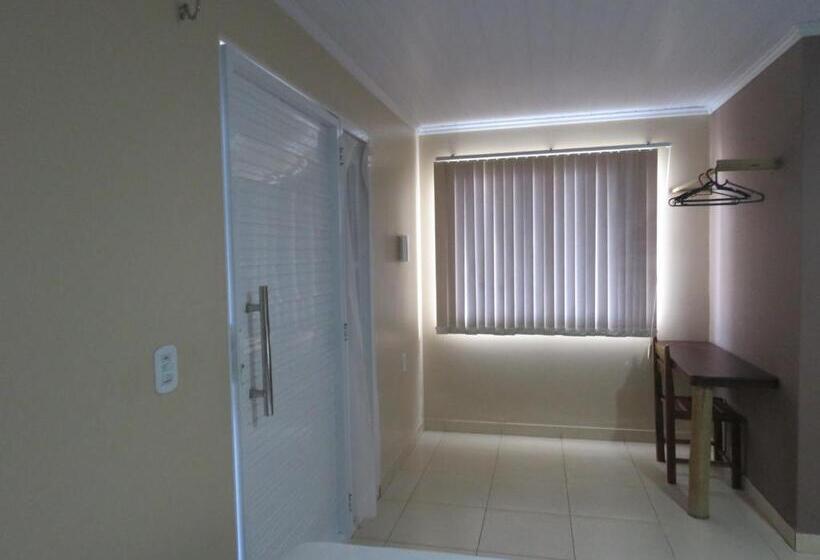 غرفة قياسية رباعية, Pousada Baluarte