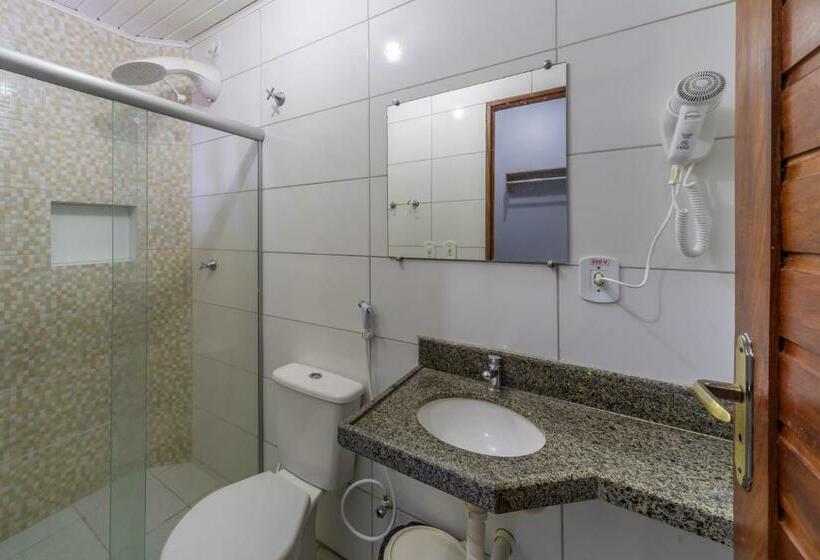 غرفة قياسية ثلاثية, Pousada Blue Viking