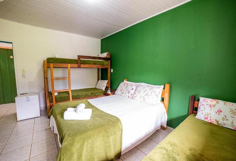 デラックスファミリールーム, Pousada Cantinho Do Sossego Paraty Tem Piscina Com Vista Pra Montanha, Salão De Jogos, Café Da Manhã